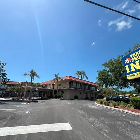 Tarpon Shores Inn
